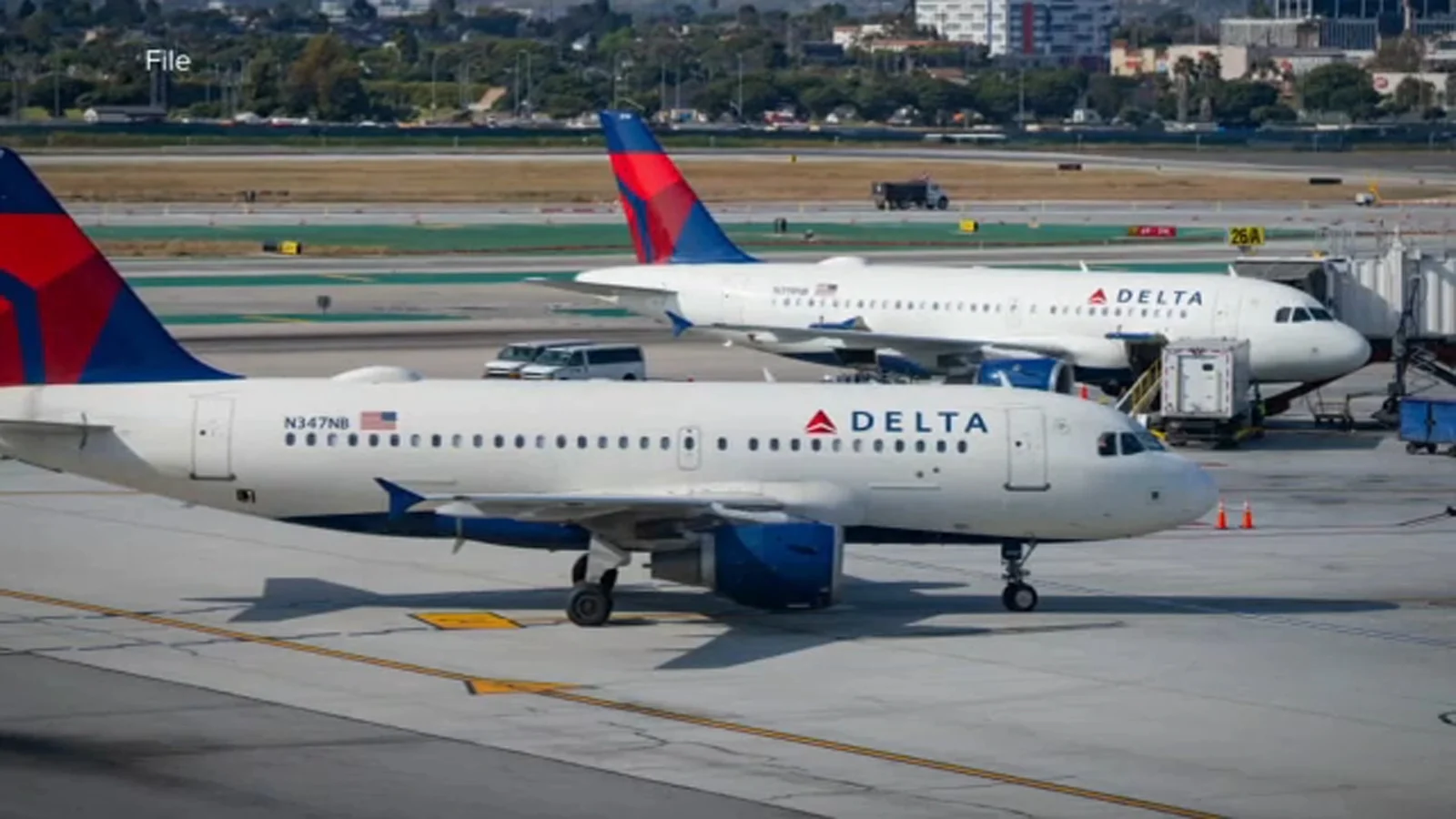 Delta Flight DL275 Diverted LAX Due to Rolls-Royce Trent XWB Engine Issue